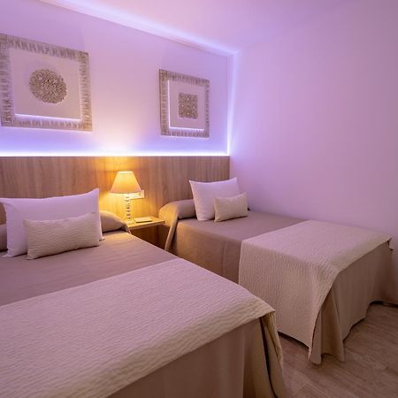 Hotel Petit Malaga Congress Esterno foto