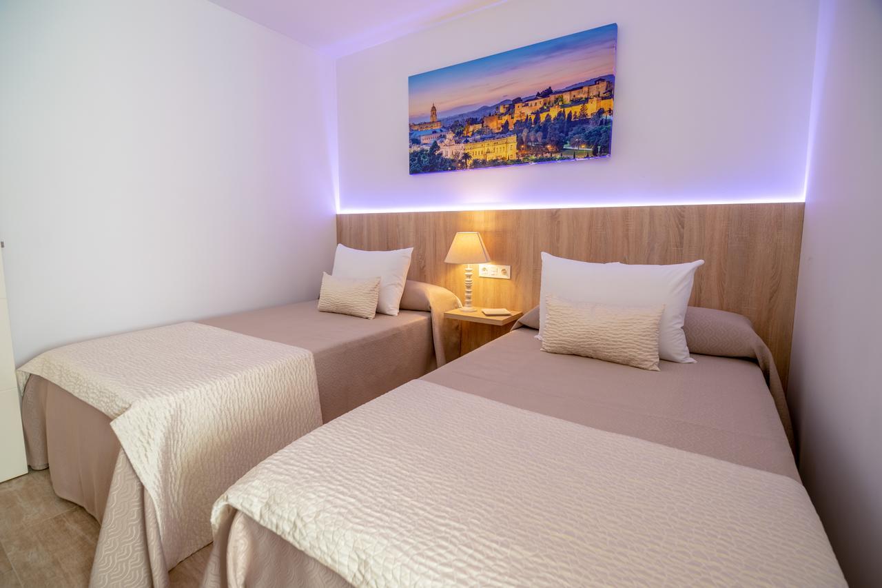 Hotel Petit Malaga Congress Esterno foto