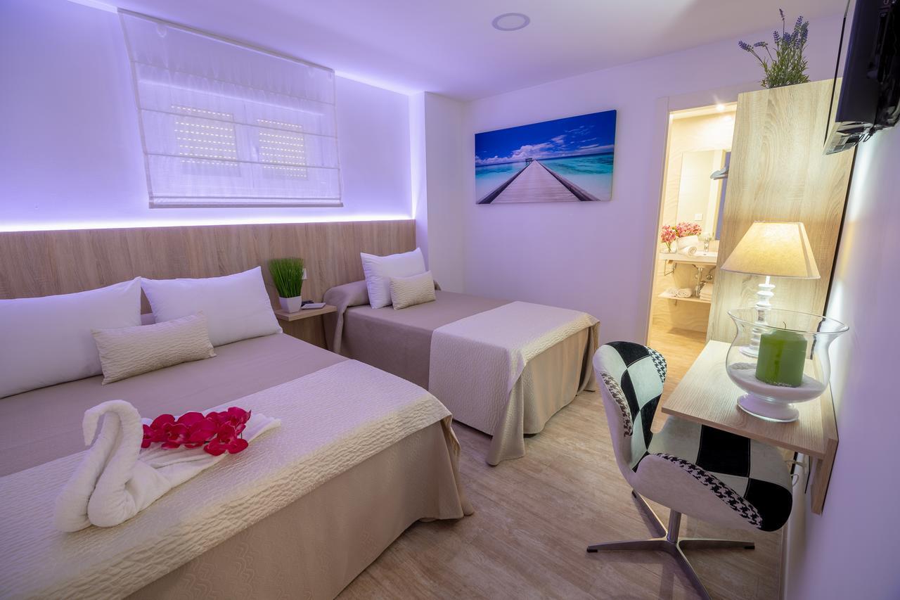 Hotel Petit Malaga Congress Esterno foto
